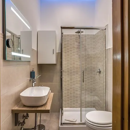 Fontana Di Trevi Charming Cir 15280 Roma