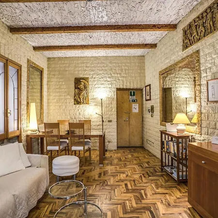 Appartamento Fontana Di Trevi Charming Cir 15280