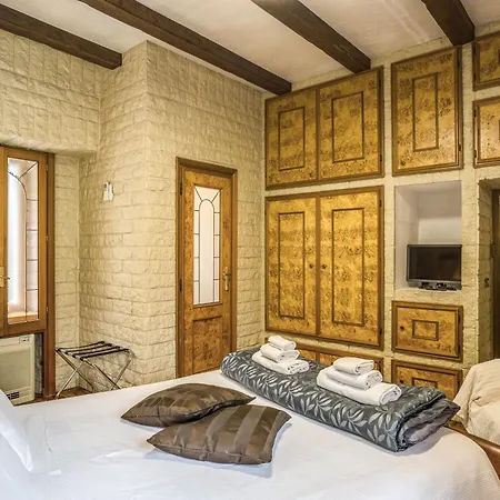 Fontana Di Trevi Charming Cir 15280