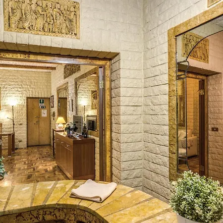 Fontana Di Trevi Charming Cir 15280 Roma